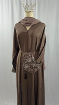 ✨ Abaya NUDE – Élégance Brodée & Pochette Intégrée