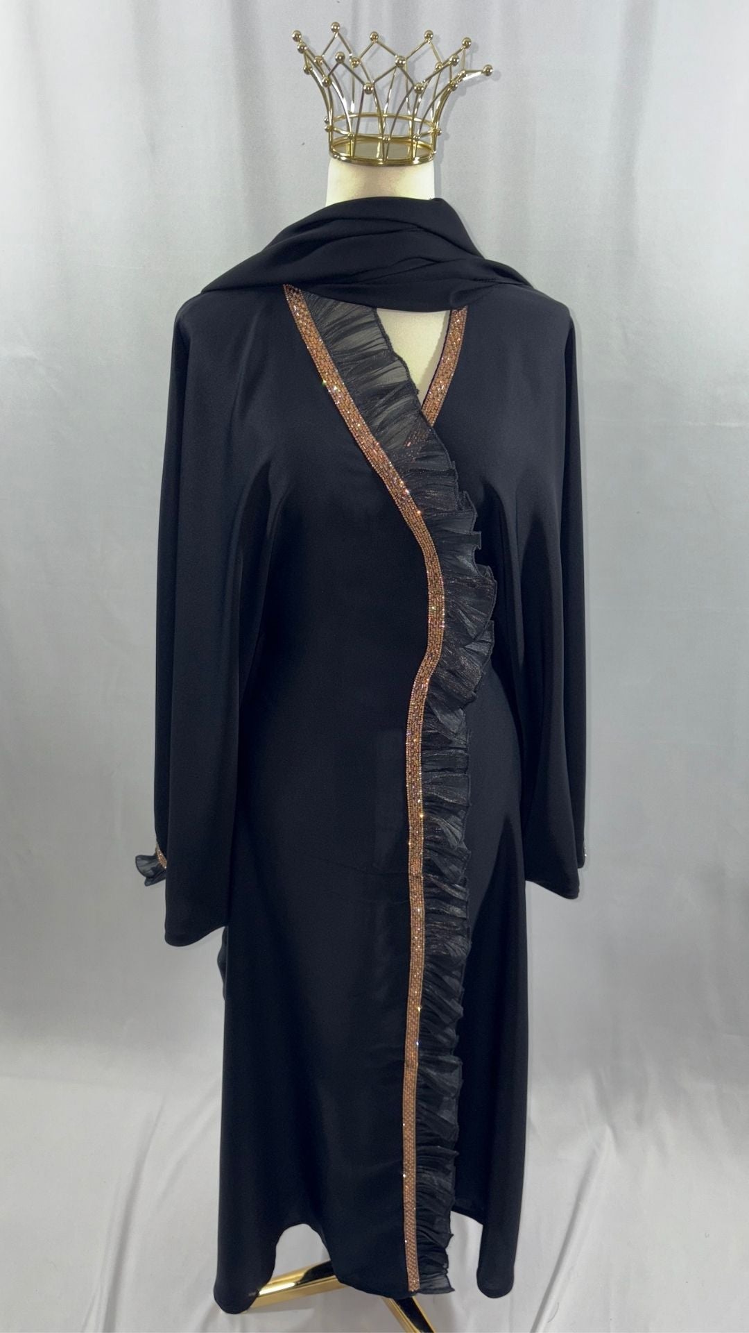 Abaya PAPILLON ÉLÉGANCE – Coupe Cintrée & Détail Couture