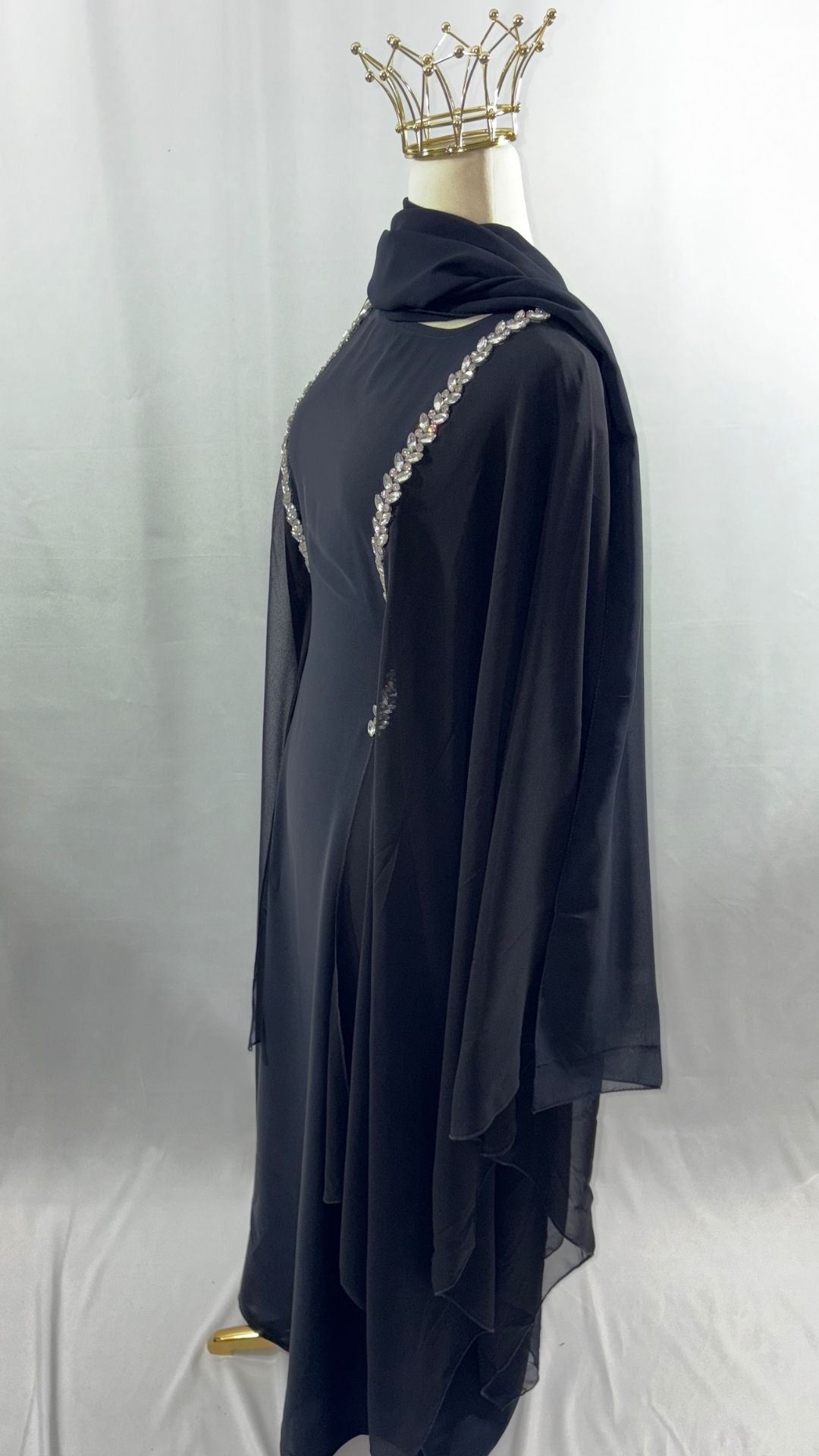 ✨ Abaya PAPILLON LUMIÈRE – Détail Argenté Avant